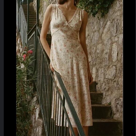 Doen Tahlia Midi Dress! - Picture 3 of 8